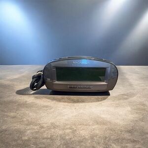Magnavox Digital AM/FM Clock Radio — Black